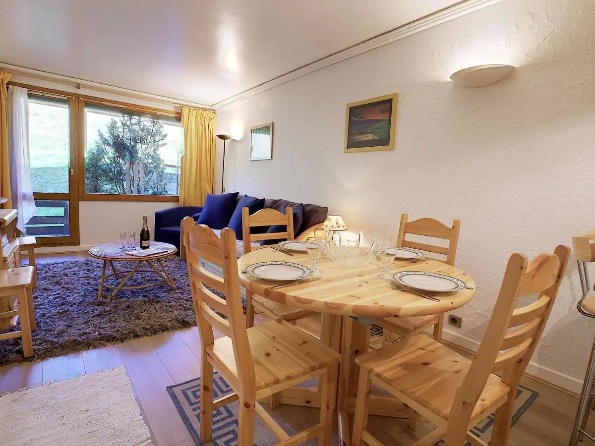 Appartement Idealement Situe Sur Les Pistes - Fr-1-564-34 Courchevel Apartment