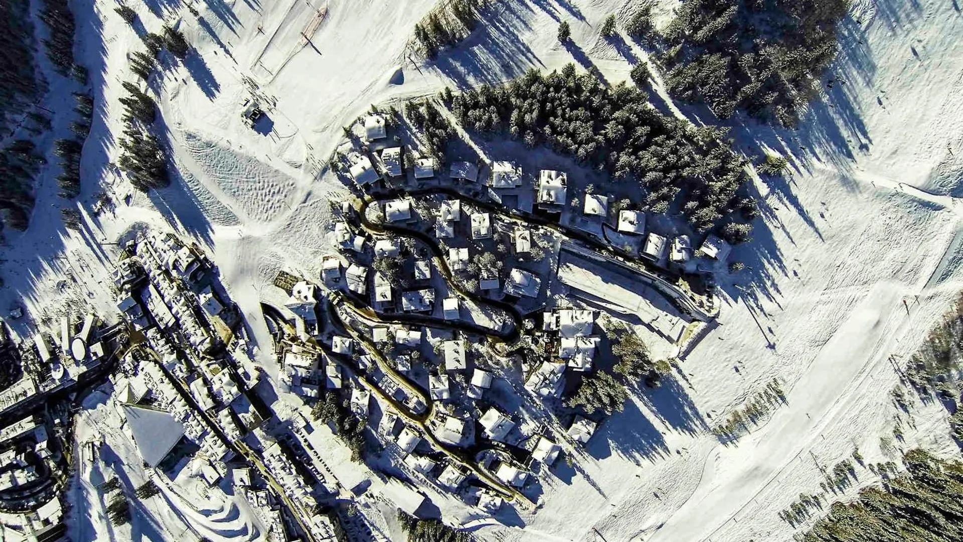 Appartement Idealement Situe Sur Les Pistes - Fr-1-564-34 Courchevel Apartment